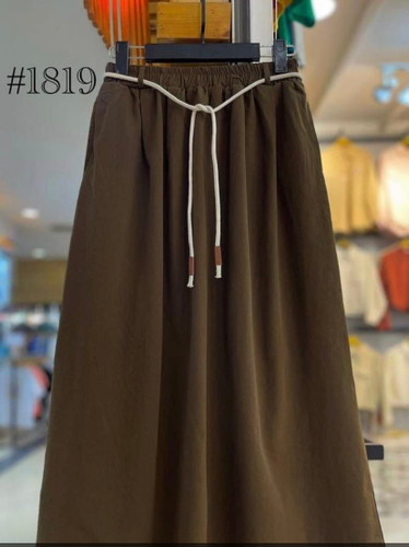 فقط رنگ کرم موجوده